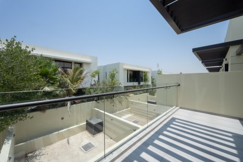 Снять в аренду таунхаус в DAMAC Hills (Akoya by DAMAC), Дубай, ОАЭ 4 спальни, 177.41м2, № 749679 - фото 19
