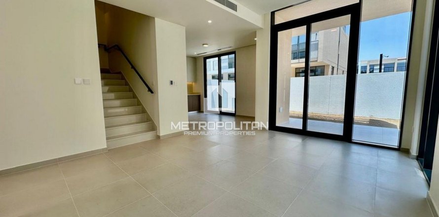 Maison de ville à Dubai South (Dubai World Central), Dubai, EAU: 4 chambres, 210 m2 № 664841