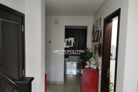 Villa in Serena, Dubai, UAE 2 bedrooms, 180 sq.m. № 593058 - photo 6