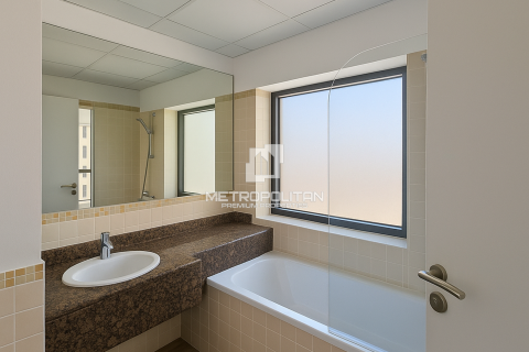 Apartment in Jumeirah Beach Residence, Dubai, UAE 2 bedrooms, 120 sq.m. № 593528 - photo 10