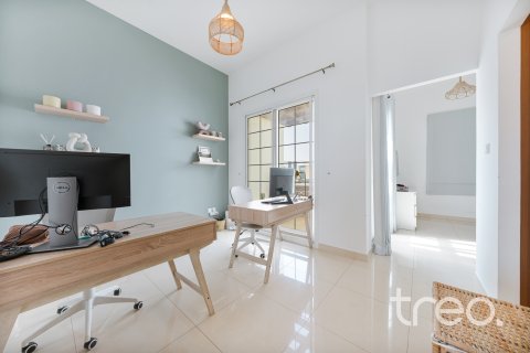 Villa til salgs i Mudon, Dubai, Emiratene 3 soverom, 343.74 kvm Nr. 733147 - Foto 15