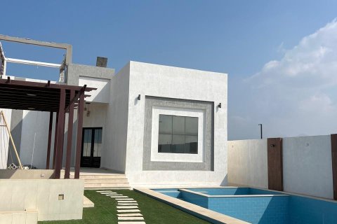 Villa para venda em Al Mairid, Ras Al Khaimah, EAU 2 quartos, 450 m2 № 656255 - foto 1