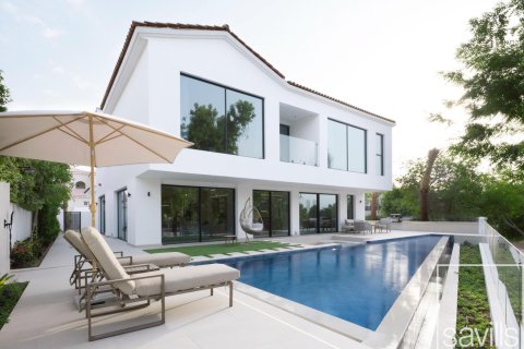 Villa til salg i Jumeirah Golf Estates, Dubai, UAE 5 soveværelser, 903 kvm № 650758 - foto 1