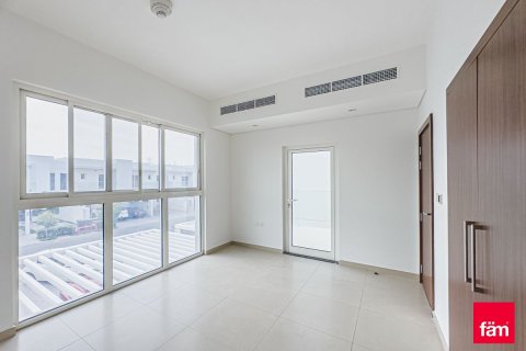 Casa urbana para arrendamento em Dubai, EAU 4 quartos, 391.1 m2 № 725976 - foto 10
