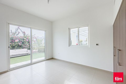 Casa urbana para arrendamento em Dubai, EAU 4 quartos, 391.1 m2 № 725976 - foto 15