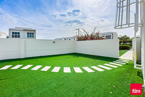 Casa urbana para arrendamento em Dubai, EAU 4 quartos, 391.1 m2 № 725976 - foto 5