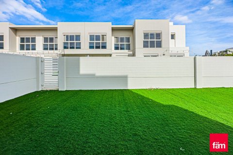 Casa urbana para arrendamento em Dubai, EAU 4 quartos, 391.1 m2 № 725976 - foto 9