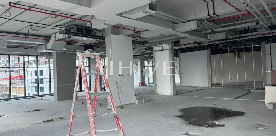 Zyrë në Business Bay, Dubai, Emiratet e Bashkuara Arabe 758.9 m2. № 566641