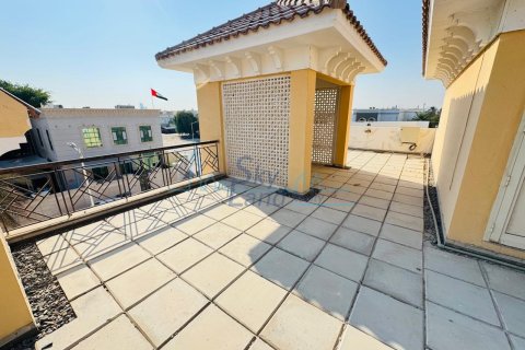 Villa til leje i Jumeirah, Dubai, UAE 4 soveværelser, 325 kvm № 686604 - foto 16