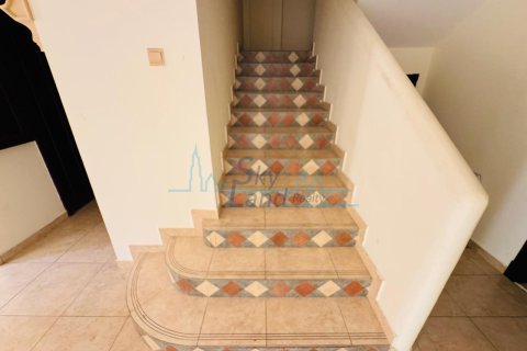 Villa til leje i Jumeirah, Dubai, UAE 4 soveværelser, 325 kvm № 686604 - foto 23