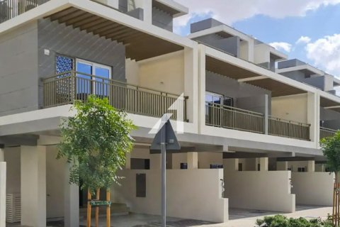 Снять в аренду таунхаус в The Roots Akoya Oxygen, Дубай, ОАЭ 3 спальни, 170м2, № 686608 - фото 13