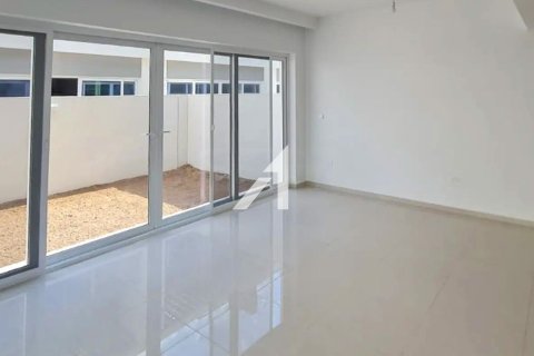 טאונהאוס להשכרה ב The Roots Akoya Oxygen, Dubai, איחוד האמירויות  3 חדרי שינה, 170 מ"ר, מספר 686608 - תמונה 4