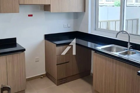 Снять в аренду таунхаус в The Roots Akoya Oxygen, Дубай, ОАЭ 3 спальни, 170м2, № 686608 - фото 7