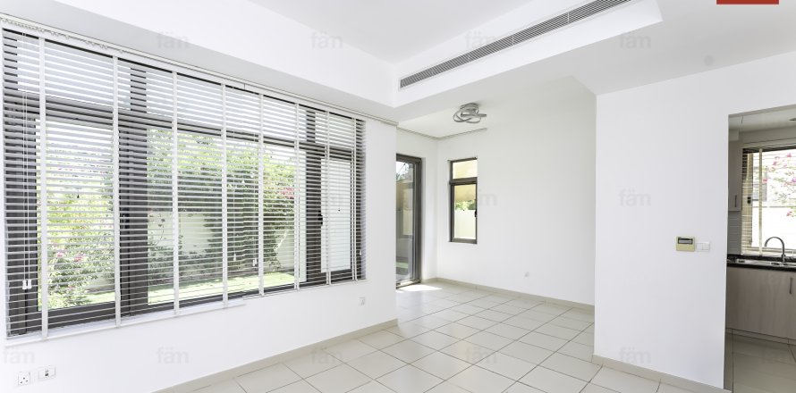 Rekkehus i Reem, Dubai, Emiratene 3 soverom, 269.5 kvm nr. 645905