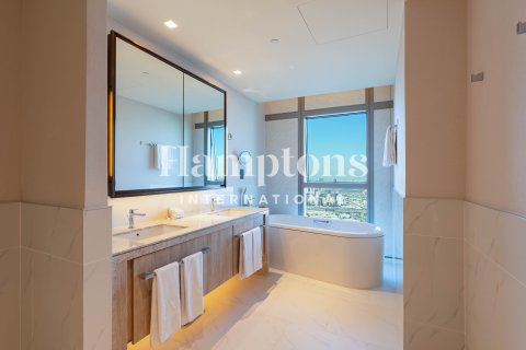 Apartment in Dubai Creek Harbour (The Lagoons), UAE 3 bedrooms, 181.27976584 sq.m. № 763710 - photo 3