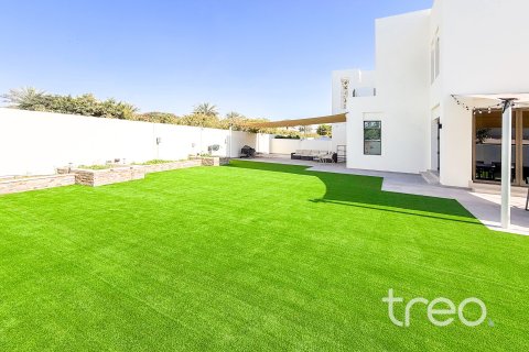 Vilă de vânzare în Reem, Dubai, EAU 4 dormitoare, 542 mp.  №753654 - poză 9