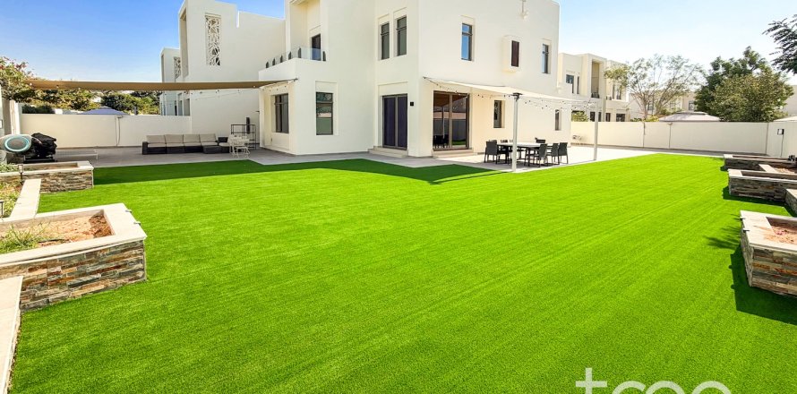 Vilă în Reem, Dubai, EAU 4 dormitoare, 542 mp.  №753654