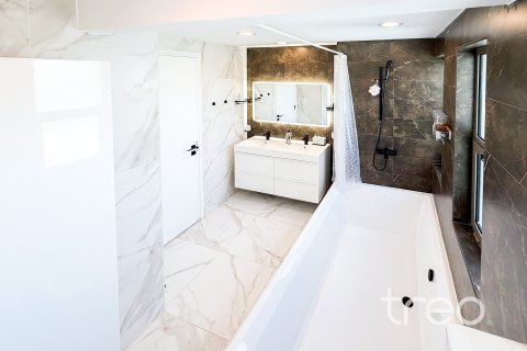 Vilă de vânzare în Reem, Dubai, EAU 4 dormitoare, 542 mp.  №753654 - poză 11