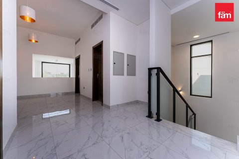 Vilă de închiriat în Al Furjan, Dubai, EAU 4 dormitoare, 611.3 mp. №661552 - poză 3