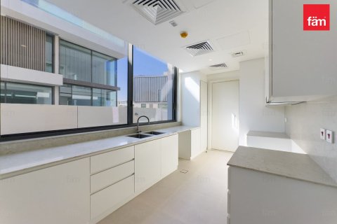 Villa en venta en Dubai, EAU 5 dormitorios, 882.8 m2 № 661550 - foto 3