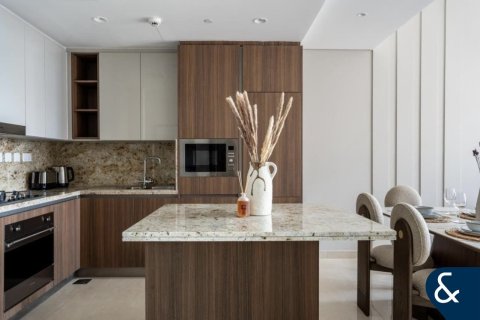 Appartamento in vendita a Downtown Dubai (Downtown Burj Dubai), Dubai, EAU 2 camere da letto, 128 mq. № 666864 - foto 6