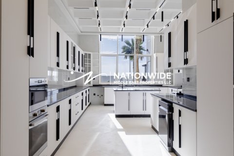 Villa in Abu Dhabi, UAE 6 bedrooms, 970 sq.m. № 647178 - photo 5
