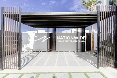 Villa in Abu Dhabi, UAE 6 bedrooms, 970 sq.m. № 647178 - photo 3