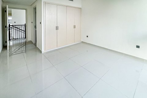 Villa in Dubai, UAE 6 bedrooms, 393.37 sq.m. № 748521 - photo 13