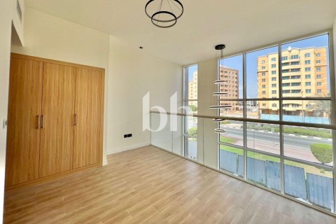 Řadový dům v Dubai Investment Park, SAE 4 ložnice, 80.07 m² Č.: 748626 - fotografie 6