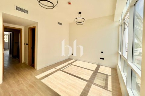 Řadový dům v Dubai Investment Park, SAE 4 ložnice, 80.07 m² Č.: 748626 - fotografie 3