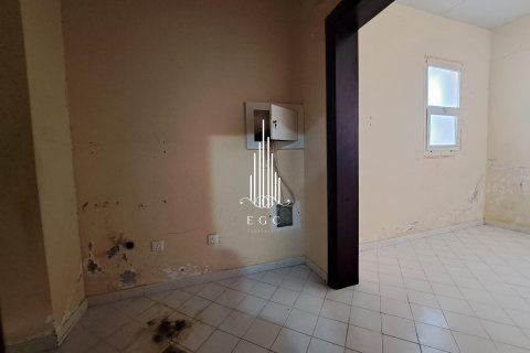 Зняти в оренду віллу в Аль-Батин, Абу-Даби, ОАЕ 5 спалень, 319.1м2, № 561244 - фото 27
