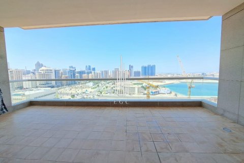 Зняти в оренду квартиру в Tourist Club Area, Абу-Даби, ОАЕ 4 спальні, 291.9м2, № 561245 - фото 3