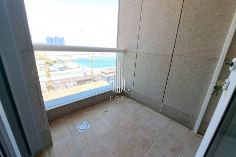 Зняти в оренду квартиру в Tourist Club Area, Абу-Даби, ОАЕ 4 спальні, 291.9м2, № 561245 - фото 22