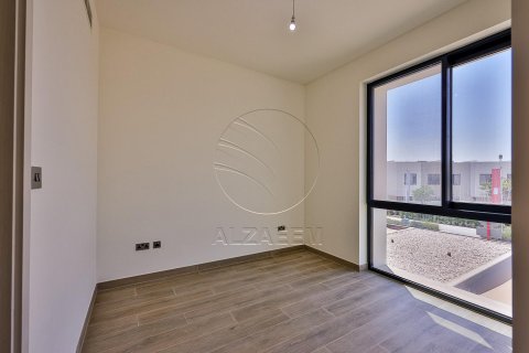 Kaupunkipientalo Yas Island, Abu Dhabi, Arabiemiraatit 2 makuuhuonetta, 169 m2 № 615250 - kuva 12