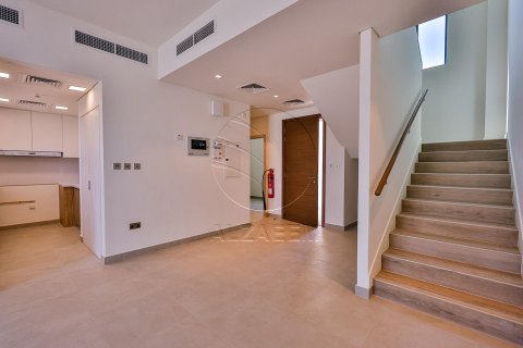 Kaupunkipientalo Yas Island, Abu Dhabi, Arabiemiraatit 2 makuuhuonetta, 169 m2 № 615250 - kuva 7