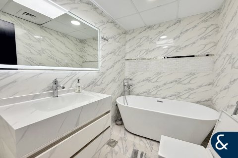 Apartamento en venta en Jumeirah Village Circle, Dubai, EAU 2 dormitorios, 108 m2 № 667218 - foto 14