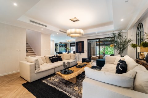 Vilă de vânzare în Dubai, EAU 4 dormitoare, 333 mp.  №709747 - poză 2