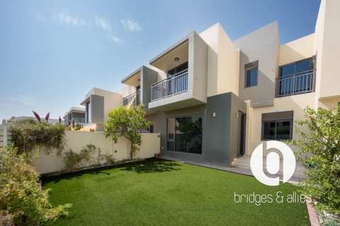 Vila di Dubai Hills Estate, UEA 3 kamar tidur, 209 m2 nomor 719779 - foto 2