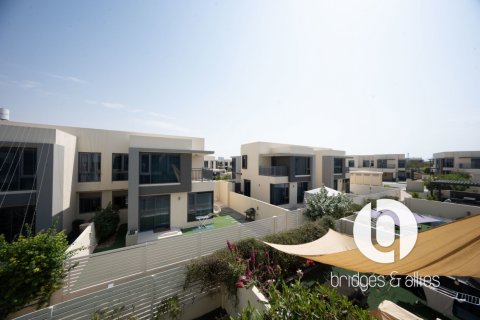 Vila di Dubai Hills Estate, UEA 3 kamar tidur, 209 m2 nomor 719779 - foto 5