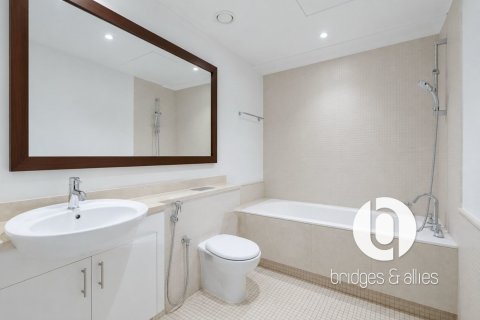 Apartment til leje i Downtown Dubai (Downtown Burj Dubai), Dubai, UAE 3 soveværelser, 176 kvm № 719780 - foto 11