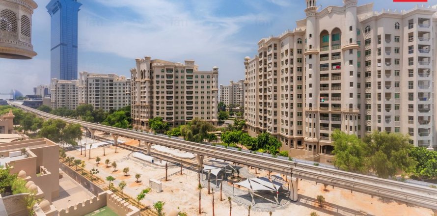 Apartament në Palm Jumeirah, Dubai, Emiratet e Bashkuara Arabe 2 dhoma gjumi, 166.1 m2. № 722646