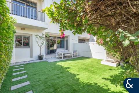 Купить таунхаус в Town Square, Дубай, ОАЭ 3 спальни, 202м2, № 666630 - фото 1