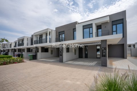 Kaupunkipientalo Dubai, Arabiemiraatit 4 makuuhuonetta, 296.7 m2 № 707573