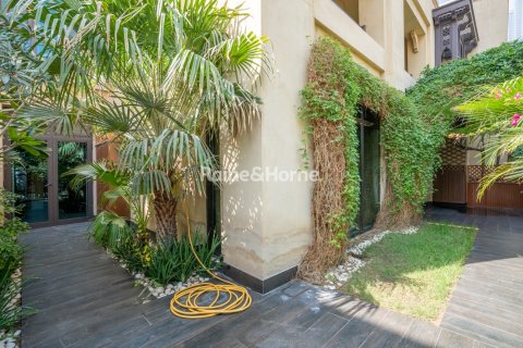 Appartement te huur in Old Town, Dubai, VAE 2 slaapkamers, 191 vr.m., nr 707576 - foto 18