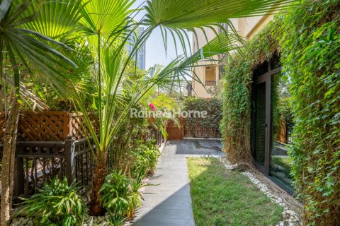 Appartement te huur in Old Town, Dubai, VAE 2 slaapkamers, 191 vr.m., nr 707576 - foto 19