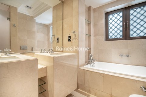 Appartement te huur in Old Town, Dubai, VAE 2 slaapkamers, 191 vr.m., nr 707576 - foto 10