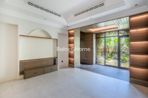 Appartement te huur in Old Town, Dubai, VAE 2 slaapkamers, 191 vr.m., nr 707576 - foto 2