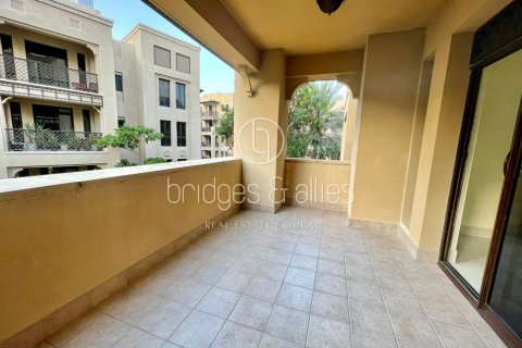 Old Town, Dubai, संयुक्त अरब अमीरात में अपार्टमेंट, 1 बेडरूम, 83.4 वर्ग मीटर, संख्या 628710 - फ़ोटो 12