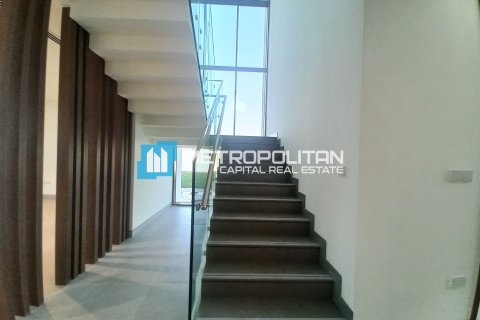 Vila di Abu Dhabi, UEA 4 kamar tidur, 1254 m2 nomor 670156 - foto 3