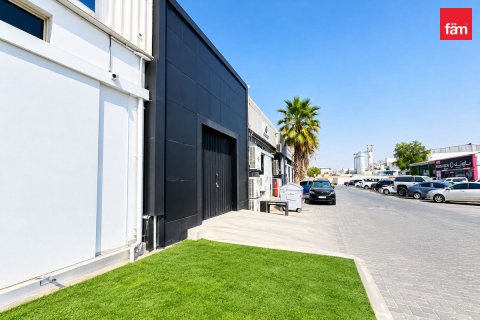 Magacin u Al Quoz, Dubai, UAE 182 m2 Br. 763783 - fotografija 9